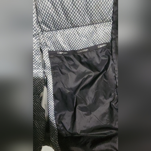 🌷Calvin Klein Black Hooded Puffer Jacket - Picture 6 of 8